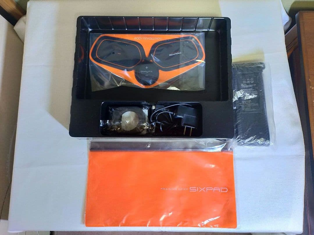 美品 SIXPAD充電式 AbsFit2×1・BodyFit2×2・ジェルシート