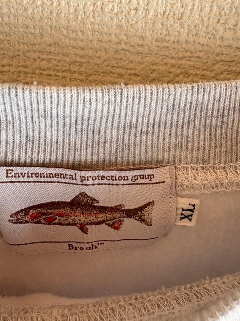 Brook 魚グラフィック XL グレー スウェット