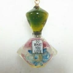 かおりちゃん(ピアス)  ④群青