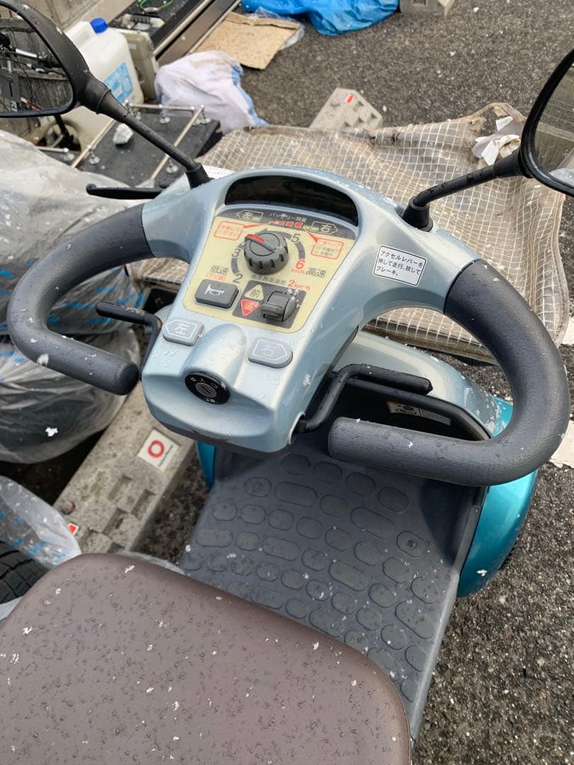 セニアカー　シルバーカー 多機能操作パネル付き　スズキ