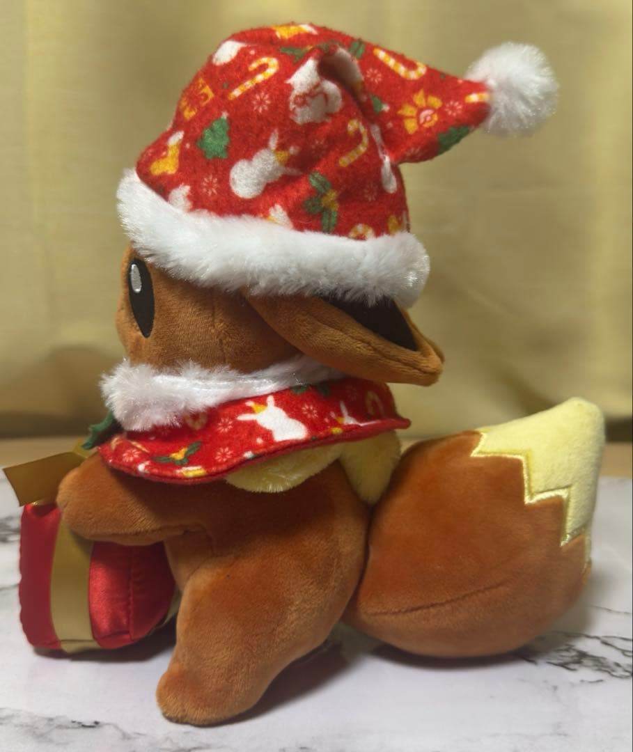 ポケモンセンターオリジナル ぬいぐるみ プレゼントボックスを持ったイーブイ