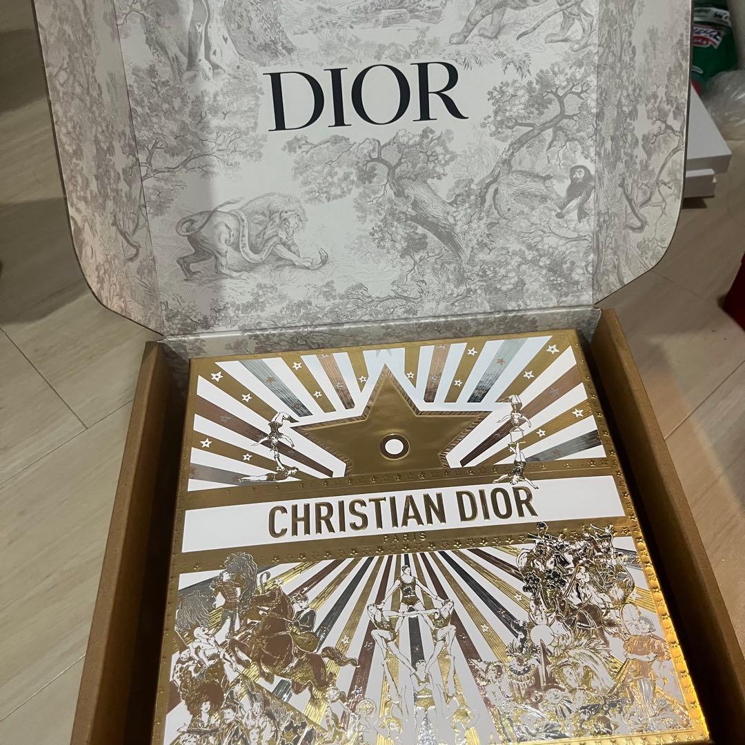 【新品　未使用　Dior ギフトボックス　Dior グロスセット 2025
