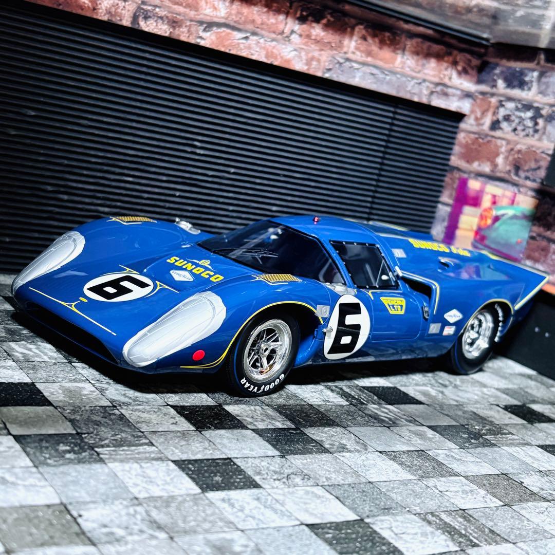 ショーケース付属 1/18 Spark ローラT70 Mk.3B GT 1969