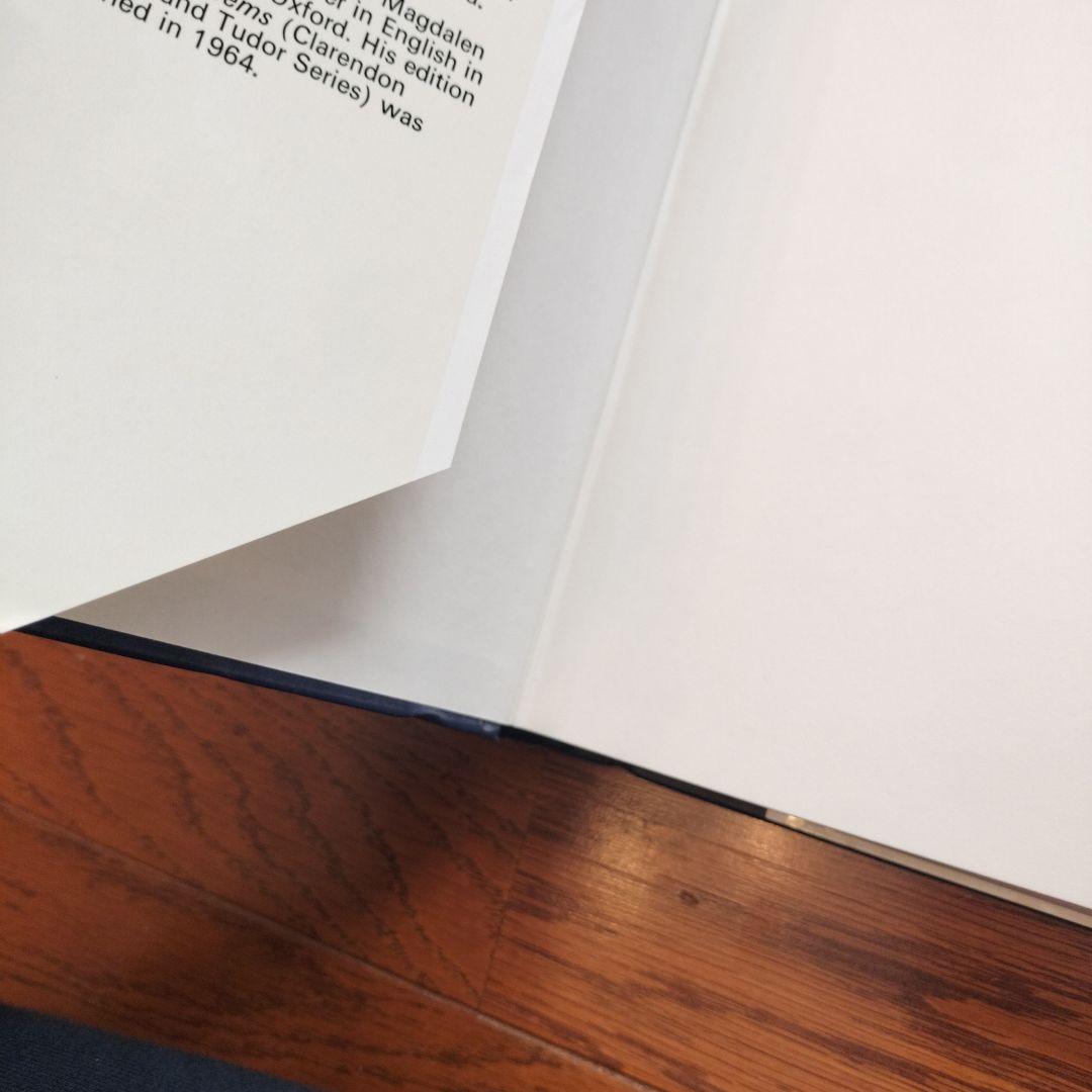 洋書 SCENIC FORM IN SHAKESPEARE