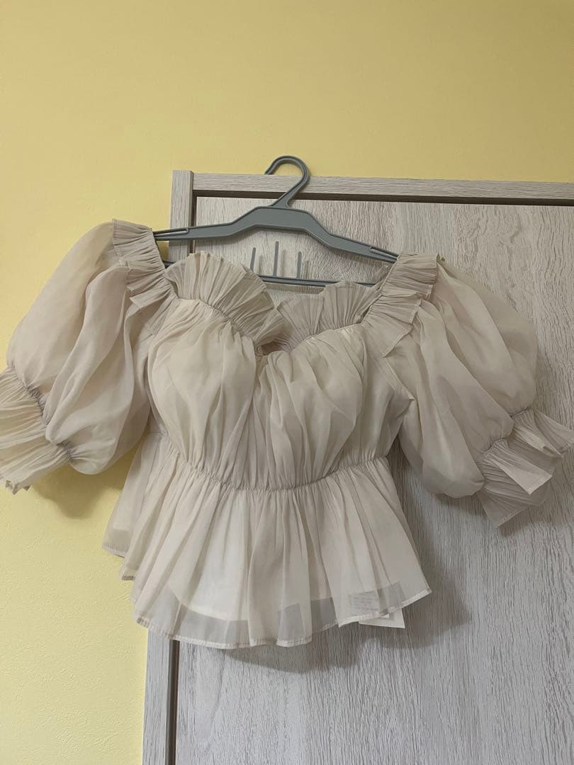 SNIDEL ボリュームギャザーフリルオフショルブラウス