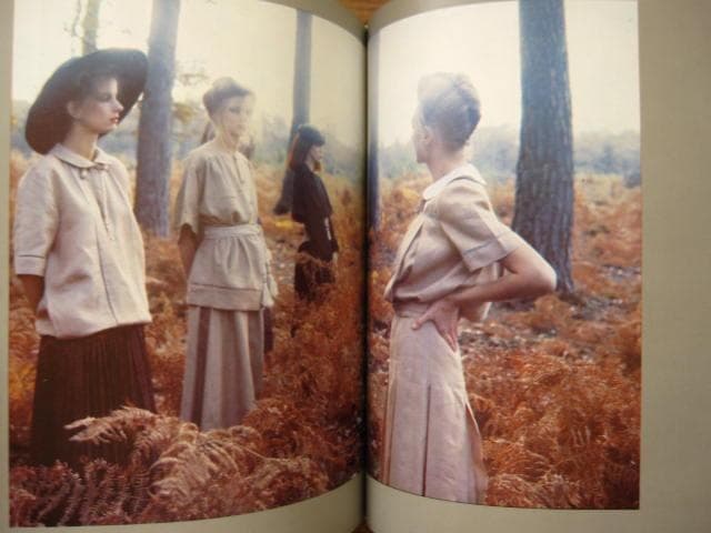 Wallflower　Deborah Turbeville　デボラ・ターバヴィル