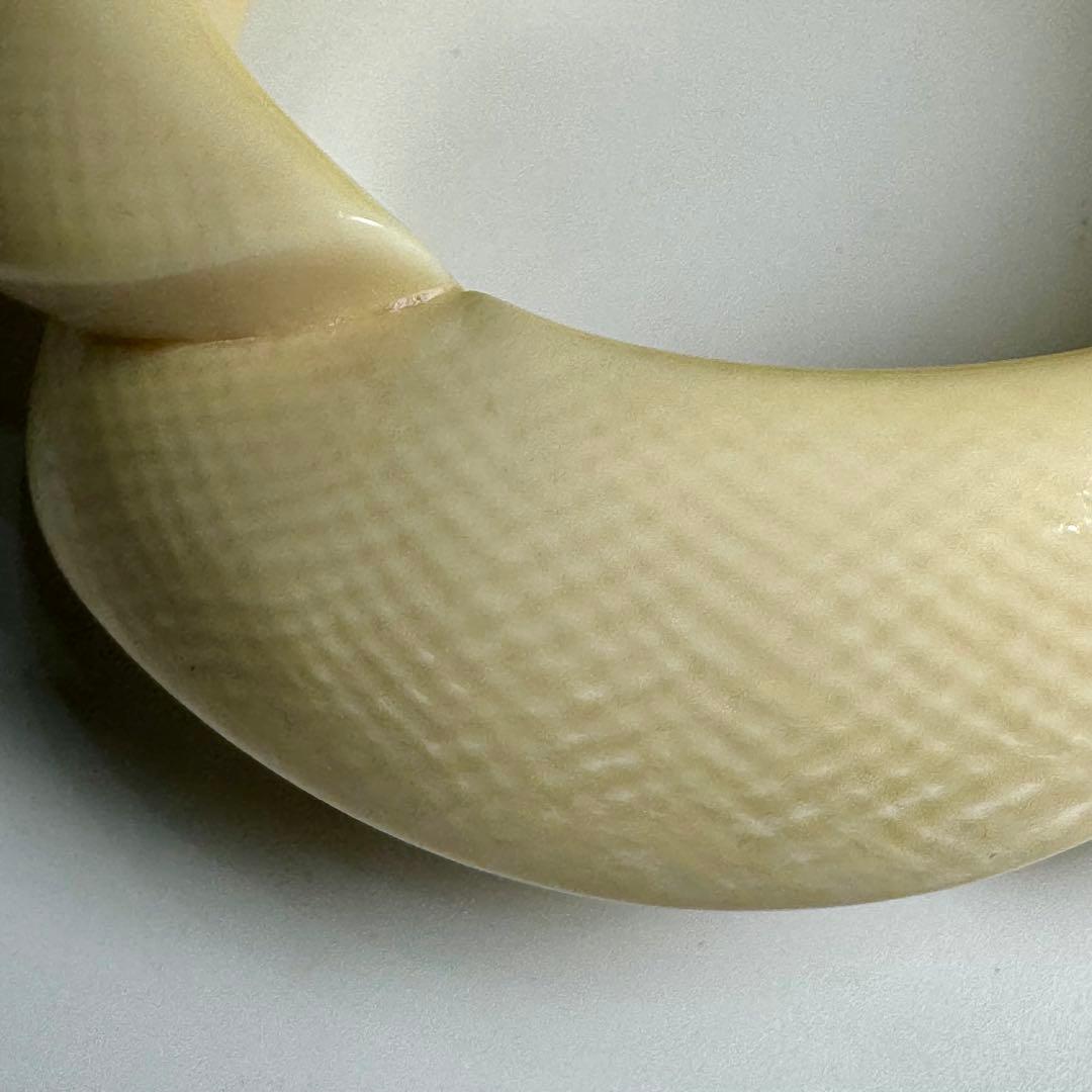 N*t様 天然素材 象牙風 バングル 大ぶり10cm 136g