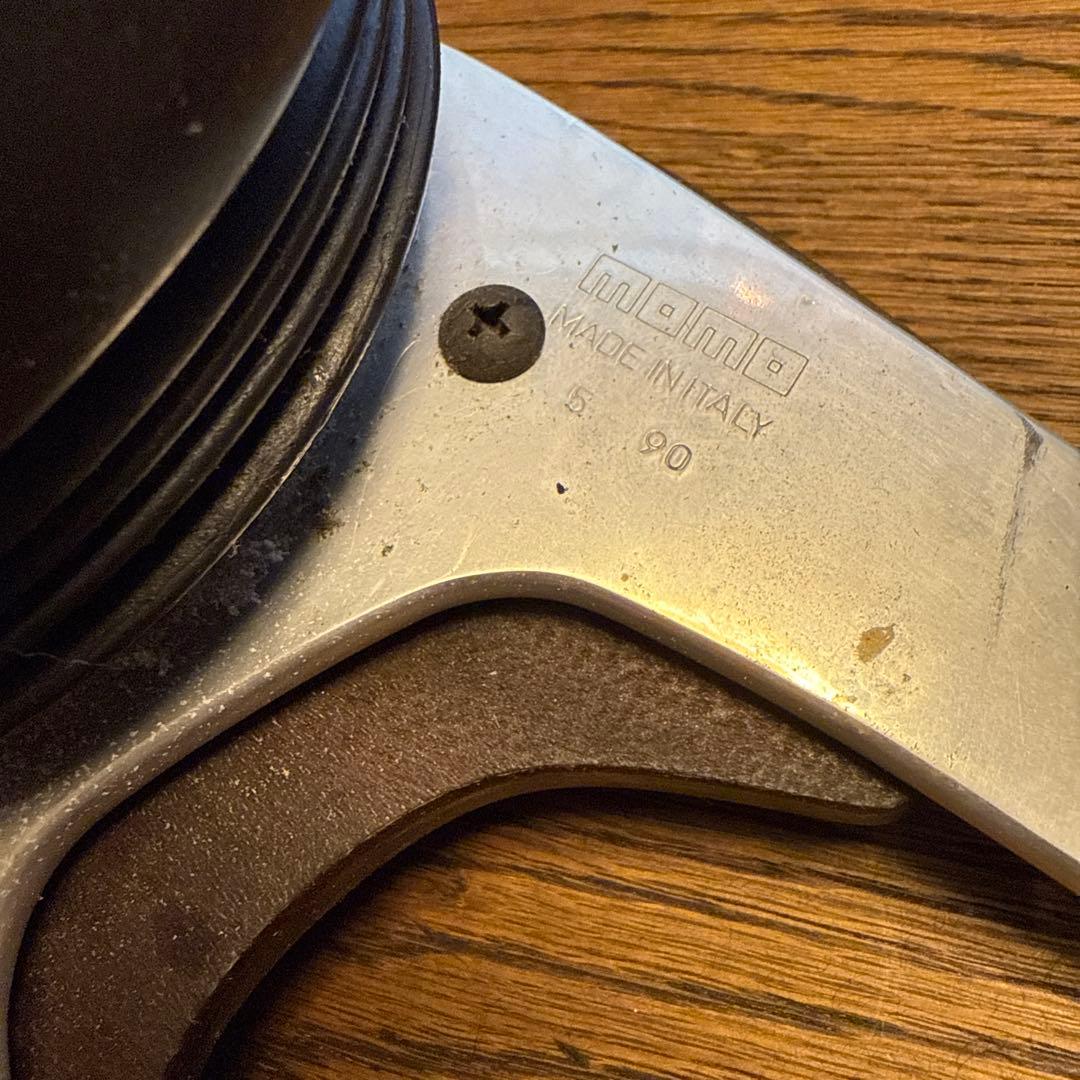 momo ステアリングホイール 木製