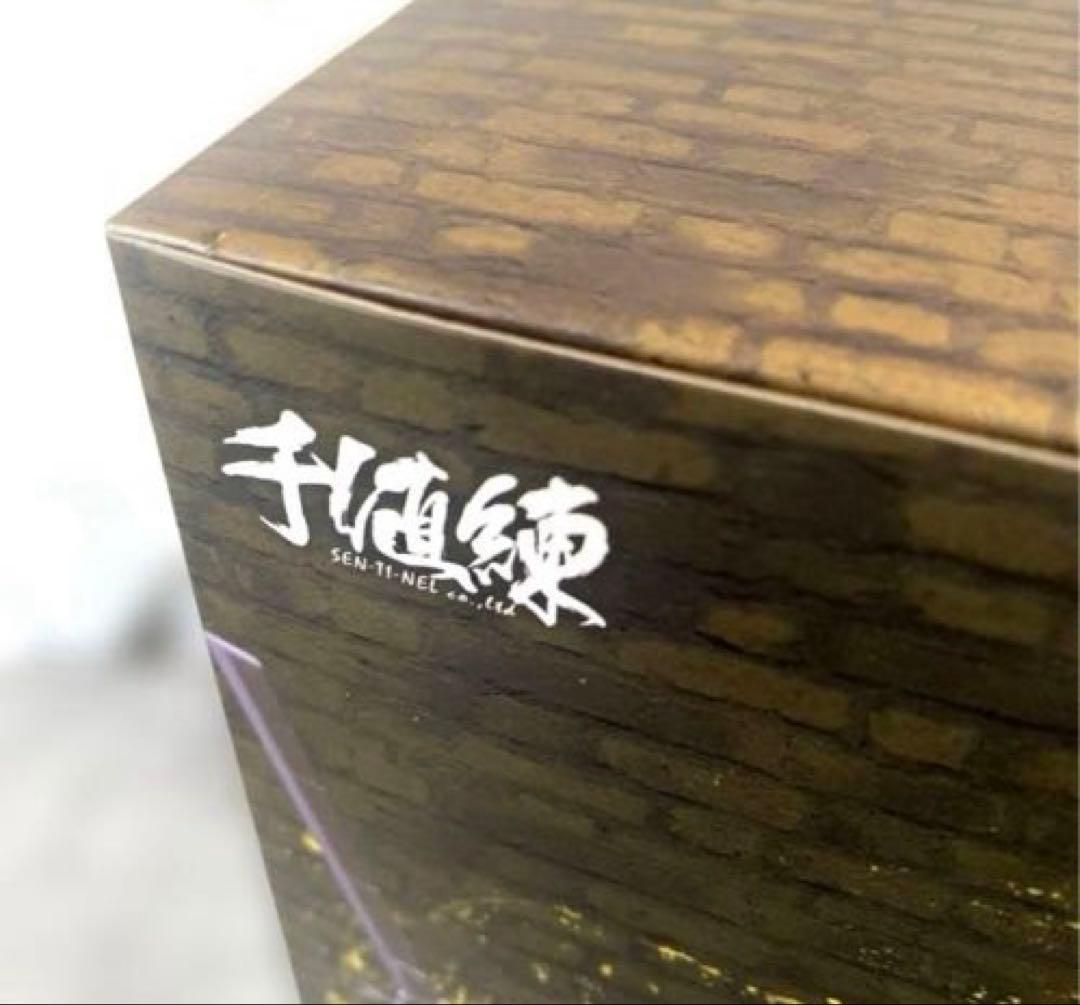 エルヴィンBRAVE-ACTフィギュア +期間限定オマケねんどろリヴァイ付き