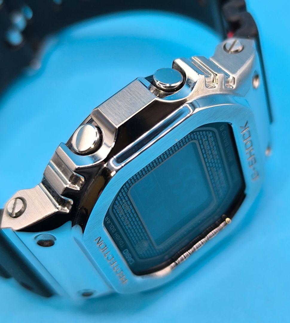 G-SHOCK GMW−B5000-1JFメタルカバーソーラー電波