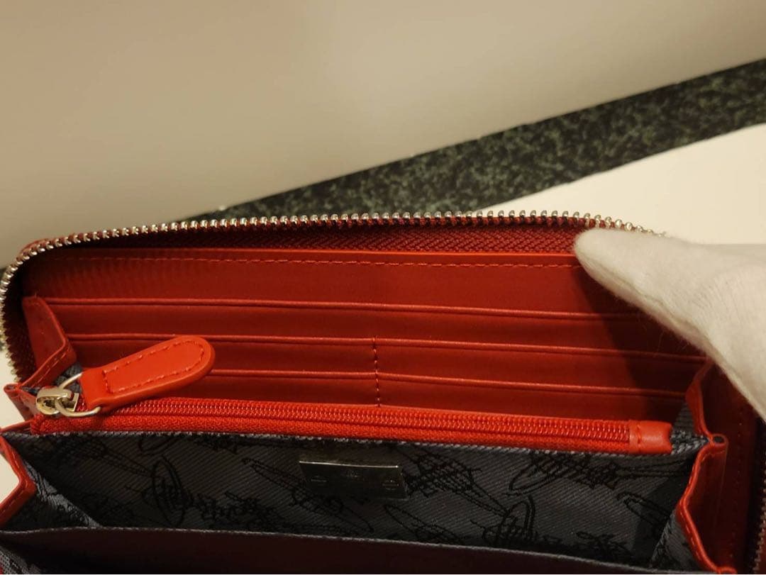 ブランド：Vivienne Westwood 色： バーガンディ