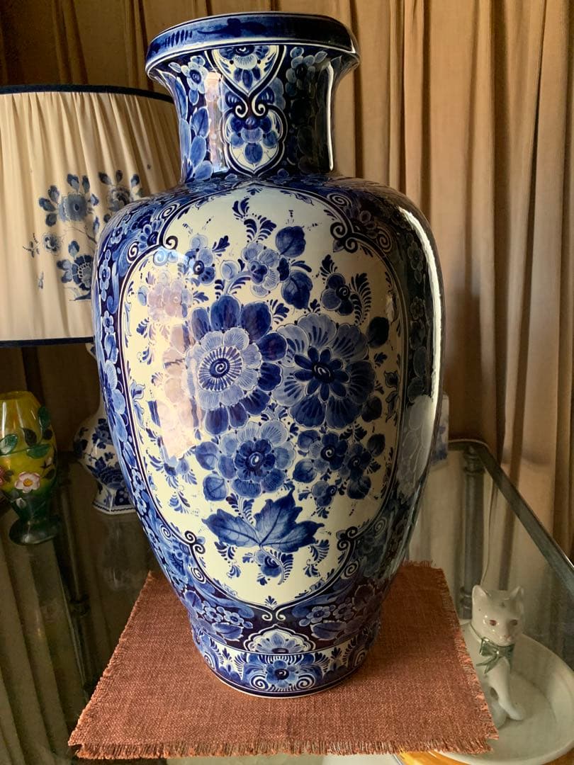 ロイヤルデルフト　破格！オランダのビンテージ超大型花瓶で細かく描き込まれた美術品