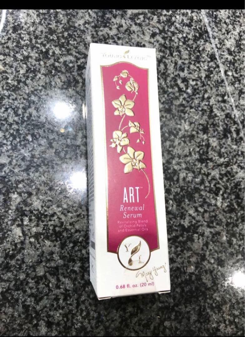 新品未使用　ヤングリビング（美容液） アートリニュアルセラム﻿