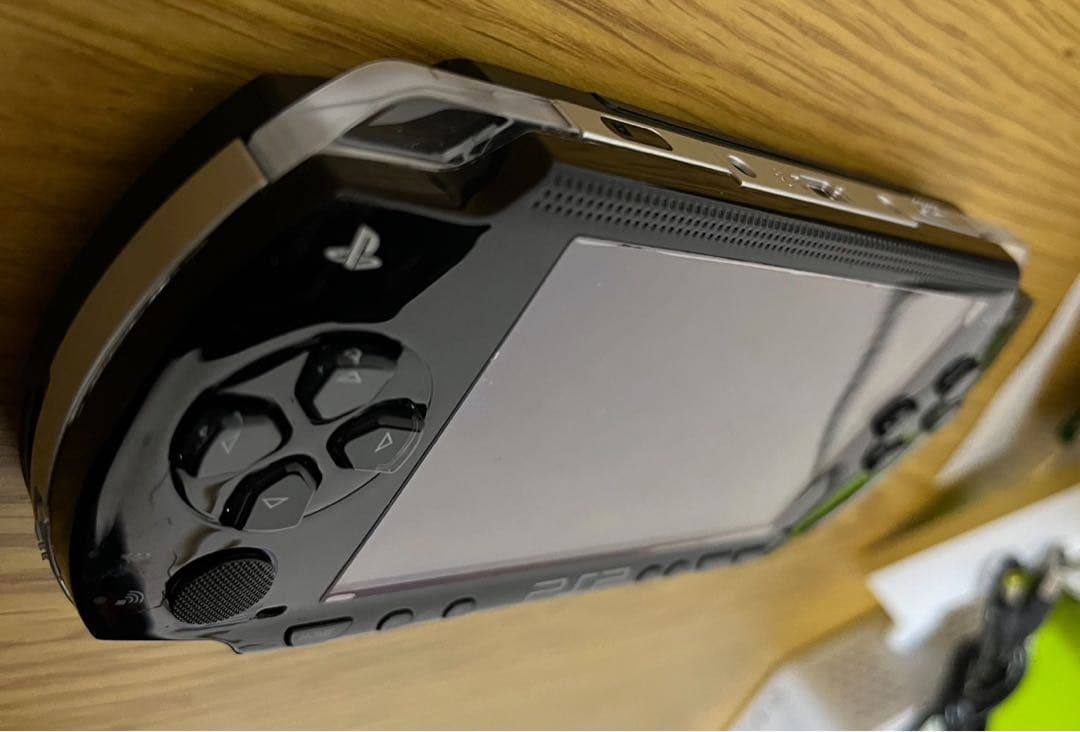 極美品 PSP 黒 ブラック 本体 付属品 ソフトケース付属　ソニー 171