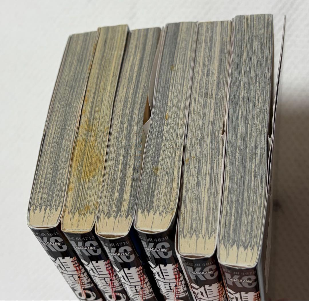 進撃の巨人1〜34全巻まとめ売り！コミックケース付き！