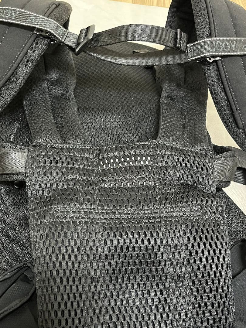 AIRBUGGY（エアバギー）ベビーキャリア ベーシックプラス ブラック