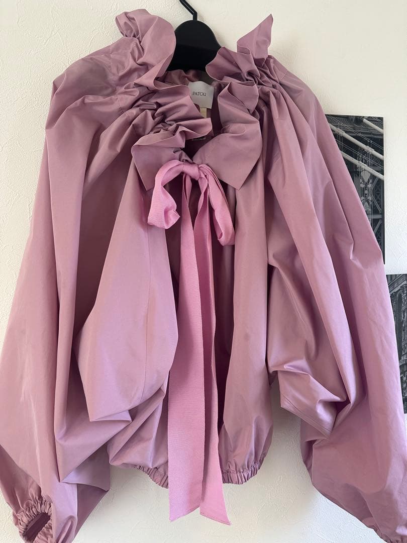 PATOU フロントリボン付きバルーンシャツ