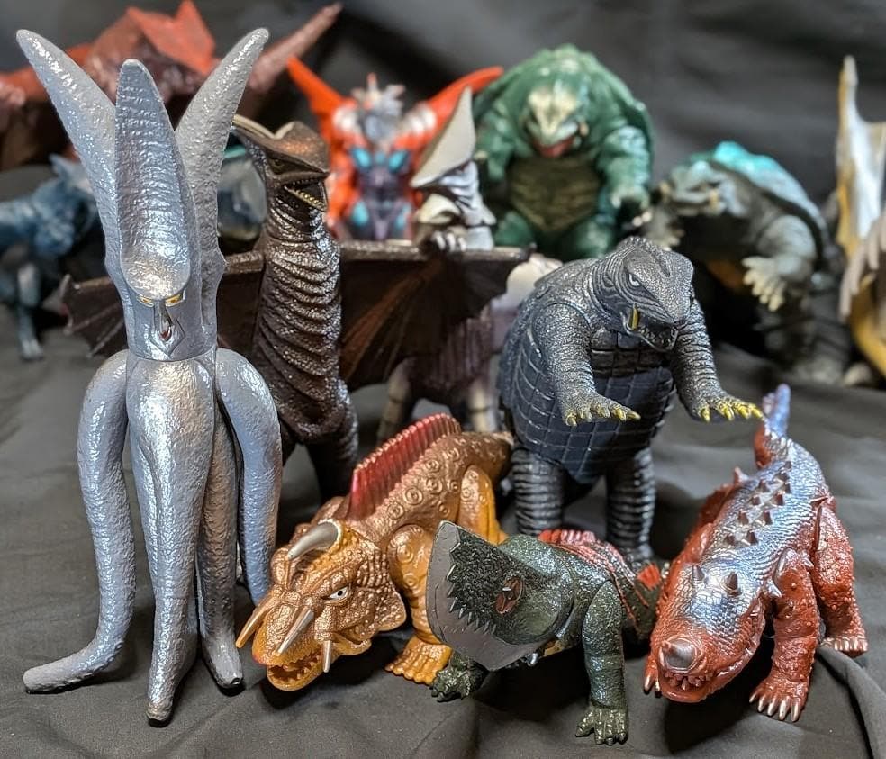 昭和～平成ガメラ＆登場怪獣（バンダイ）ソフビフィギュア・コンプリート14体セット