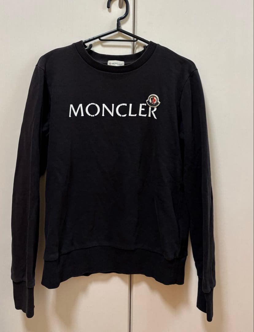 MONCLER 黒 トレーナー ロゴ入り160