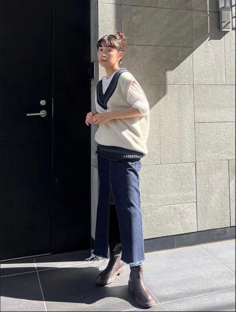 新品未使用CREDONAチルデンニットベスト　クレドナ　秋冬