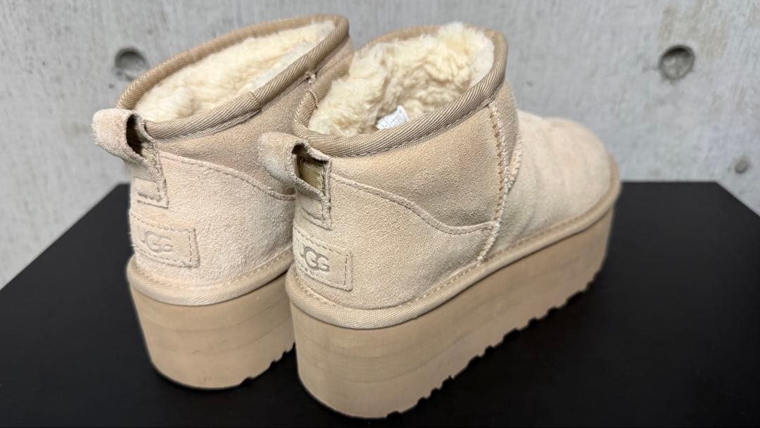 靴 UGG Classic Ultra Mini Platform UK6