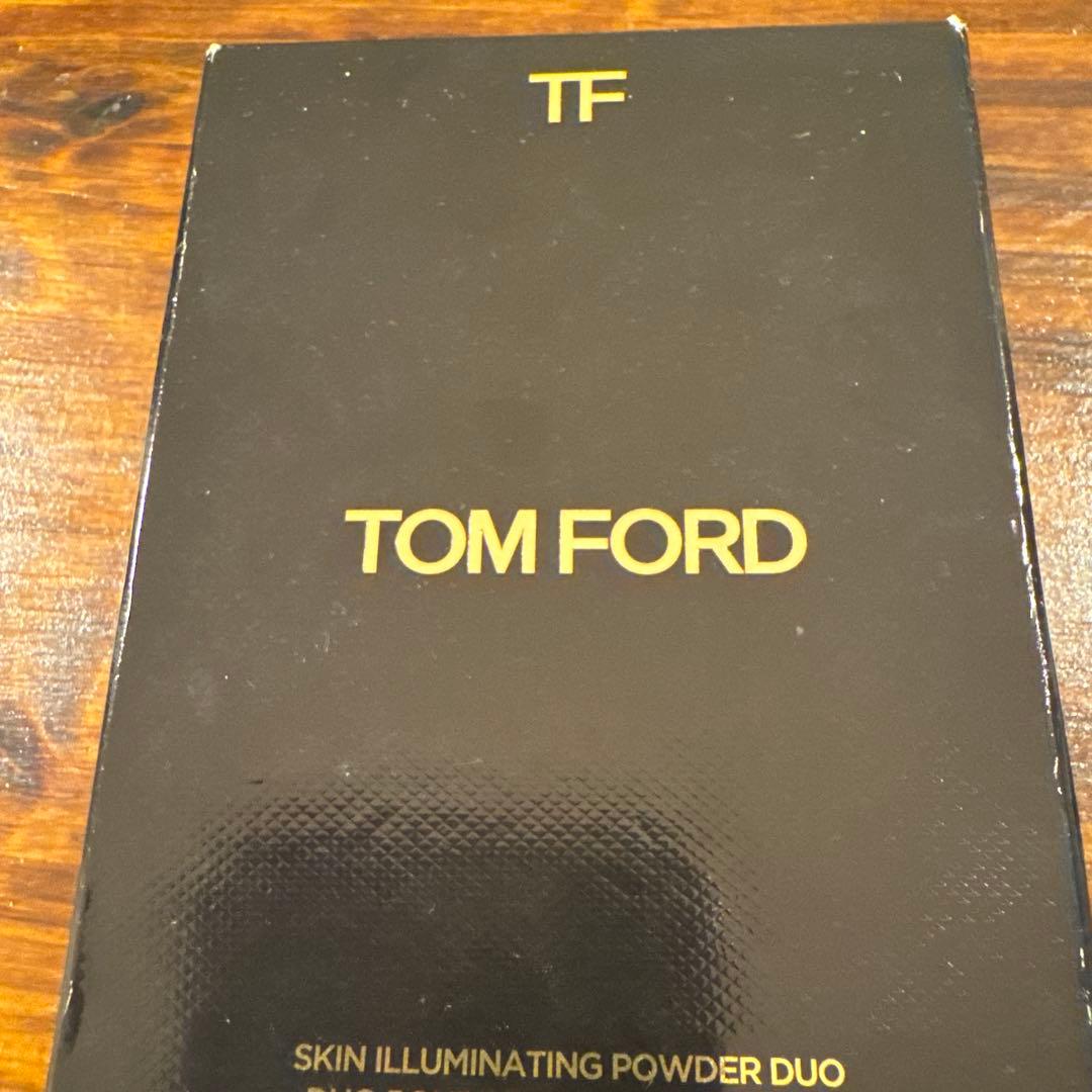 フェイスカラー TOM FORD SKIN ILLUMINATING POWDER DUO