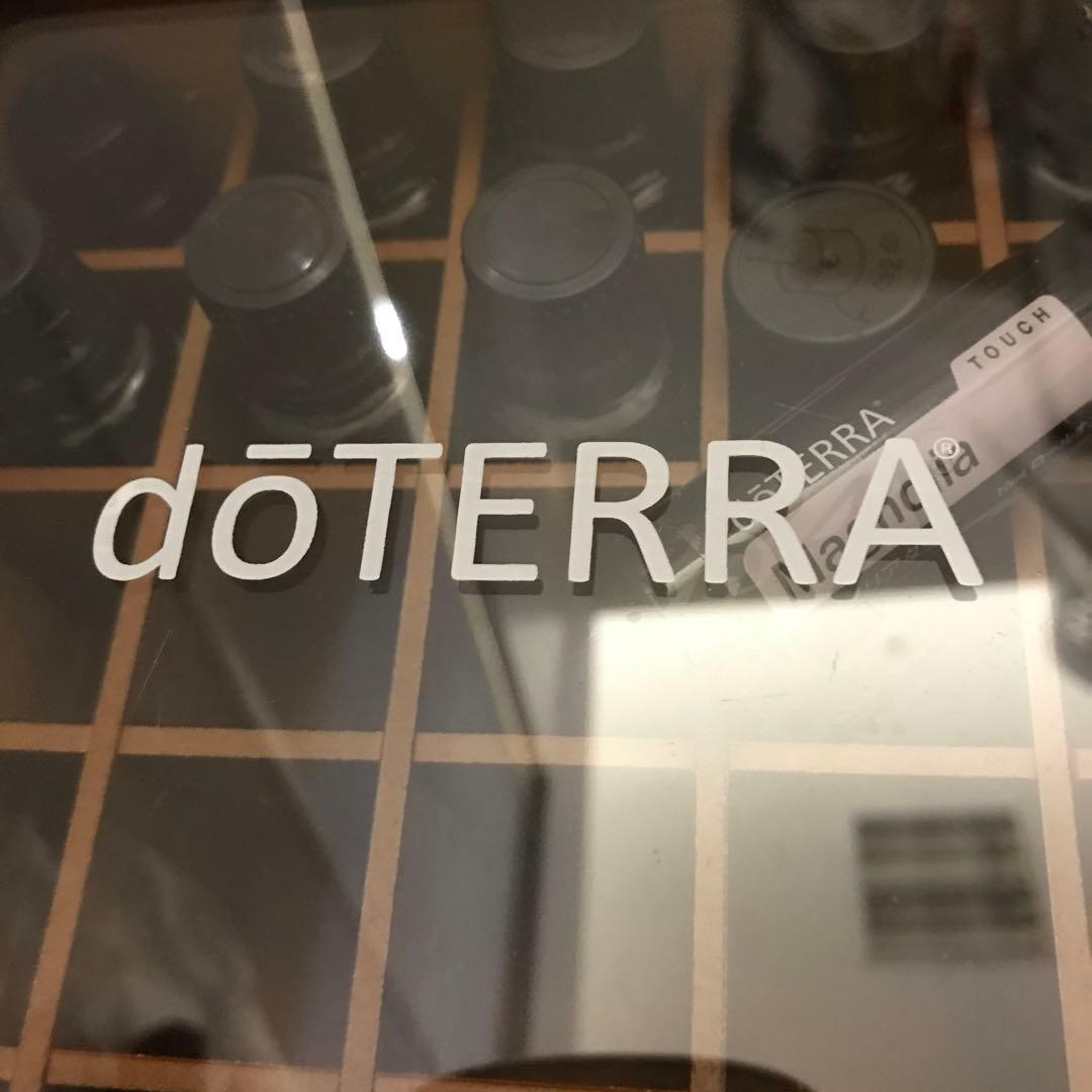 ［新品未使用］doTERRAドテラ　アロマ8本+木箱セット