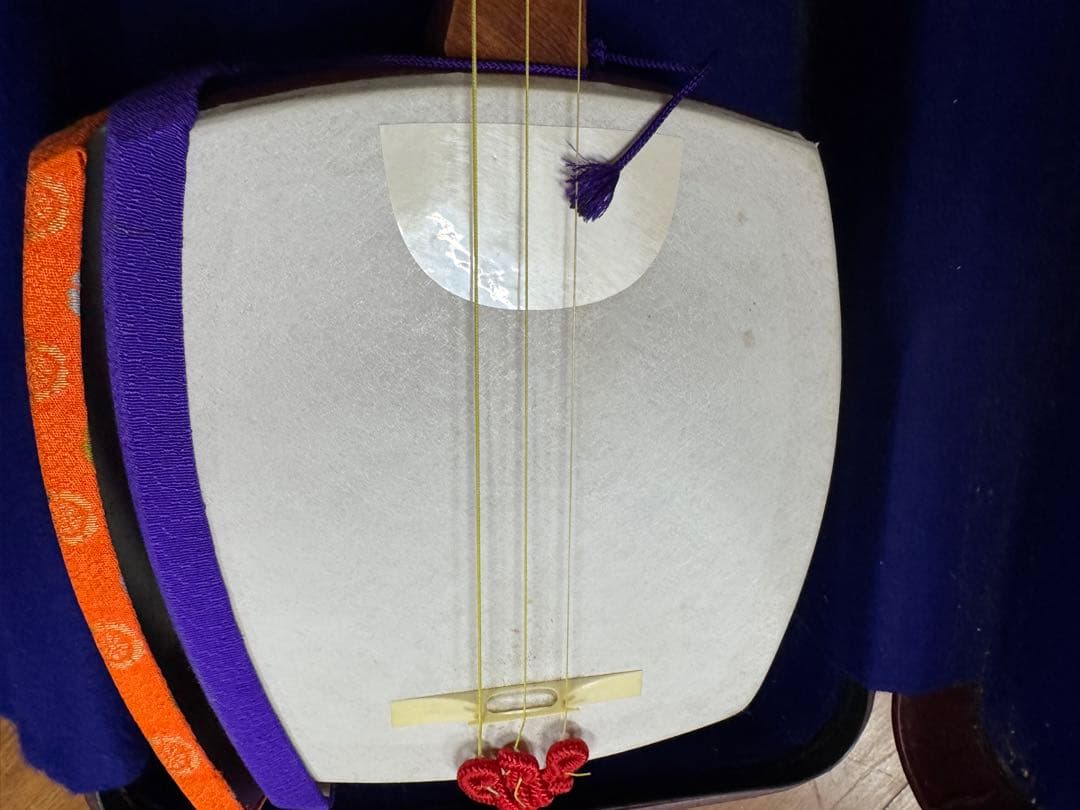 三味線　ハードケース付き　備品付き　弦楽器