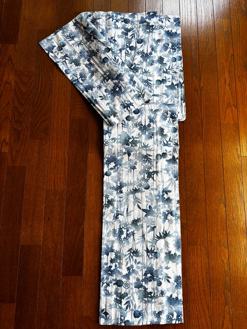 着物ユーザー必見‼️ 美品‼️綿麻浴衣　お誂え　白×藍色