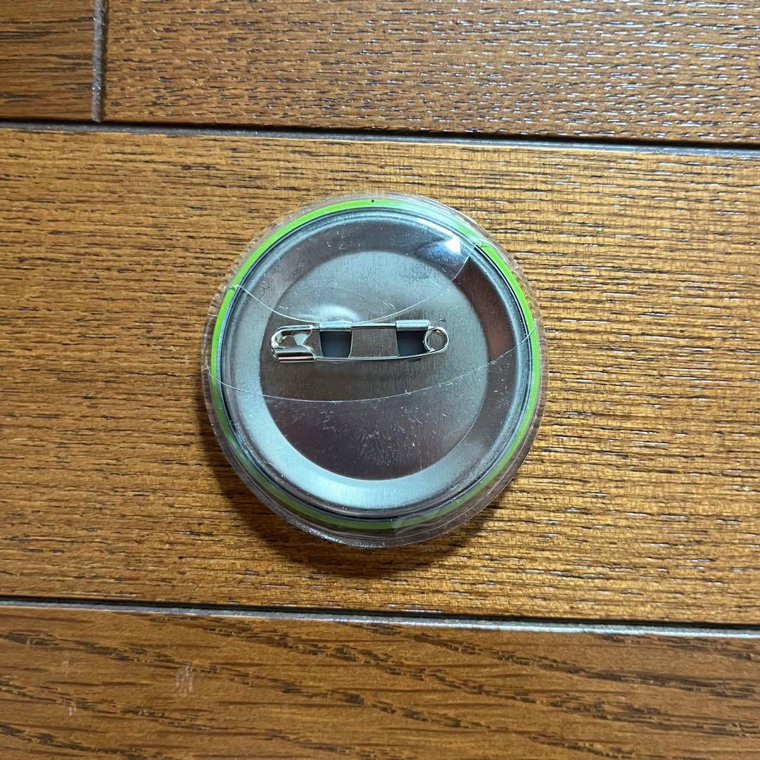 進撃の巨人　巨人中学校　巨中　缶バッジ　缶バッチ　サシャ　希少　レア