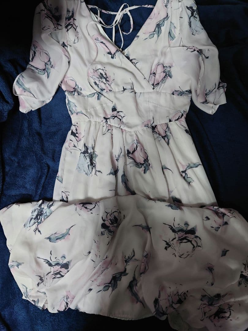 ワンピース Herlipto Rose Bouquet Dress