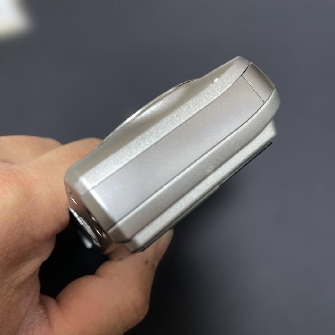 Casio EXILIM EX-Z1050 コンパクトデジタルカメラ