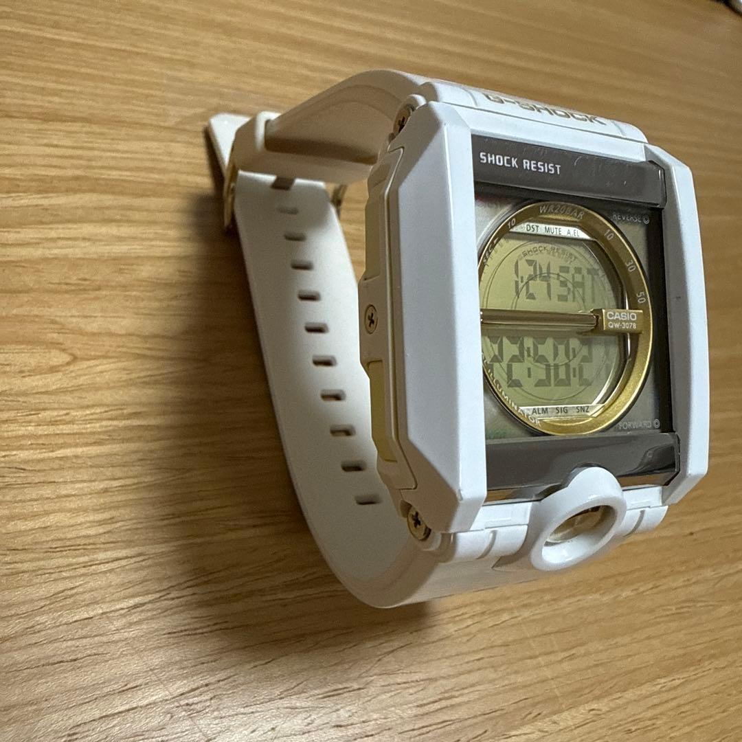 CASIO G-SHOCK G-8100 LV ホワイト