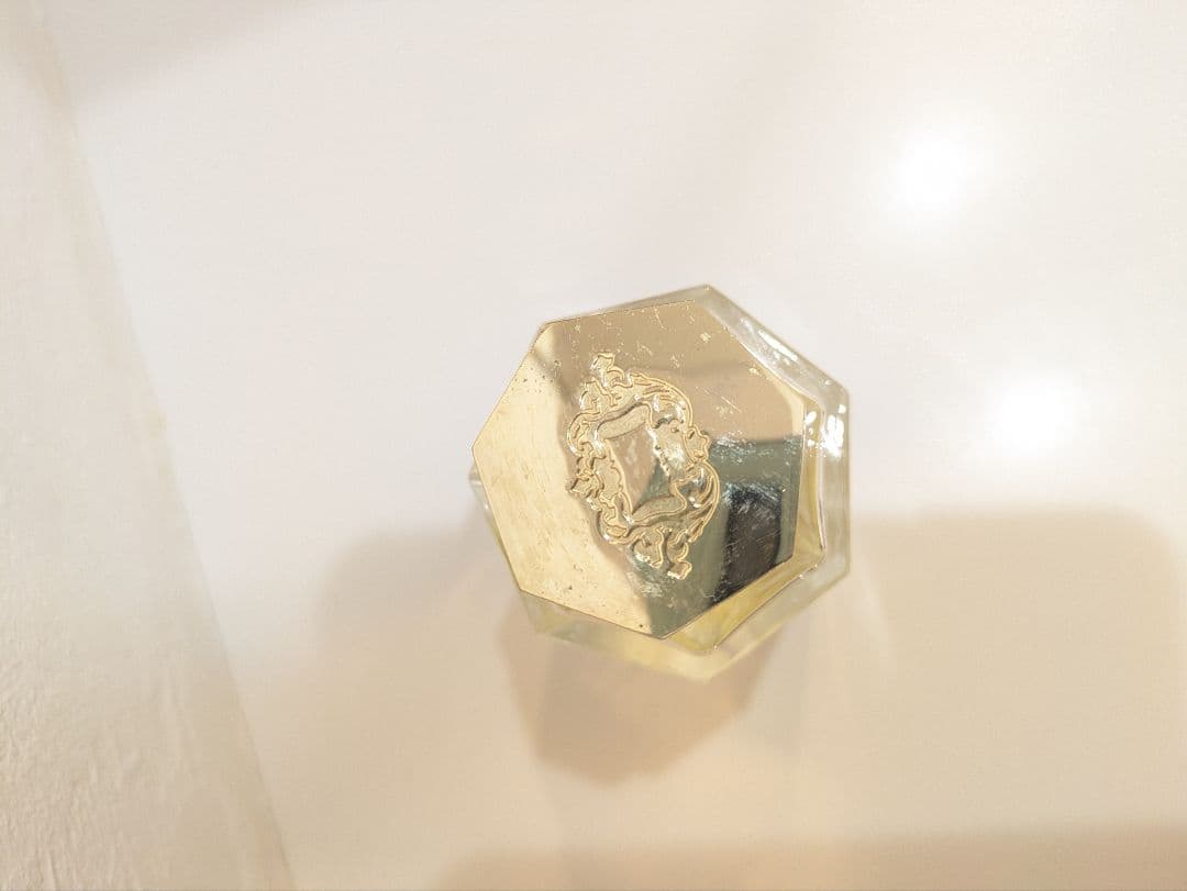 MON NUMERO ユニセックス 香水 八角形ボトル