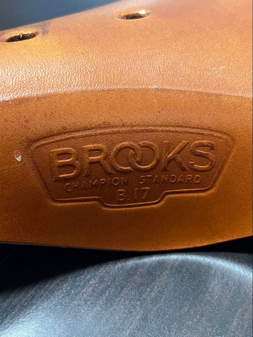 BROOKS B17 レザーサドル