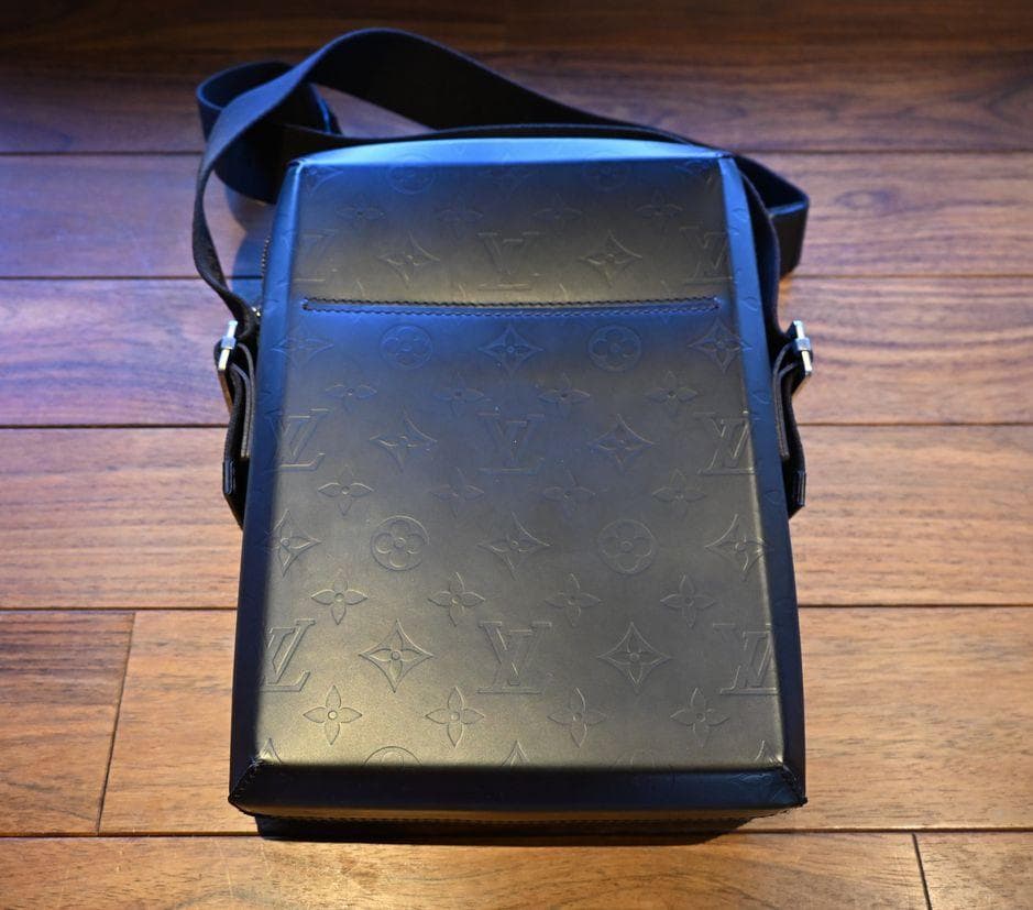 美品 LOUIS VUITTON モノグラムグラセ ボビー ショルダーバッグ