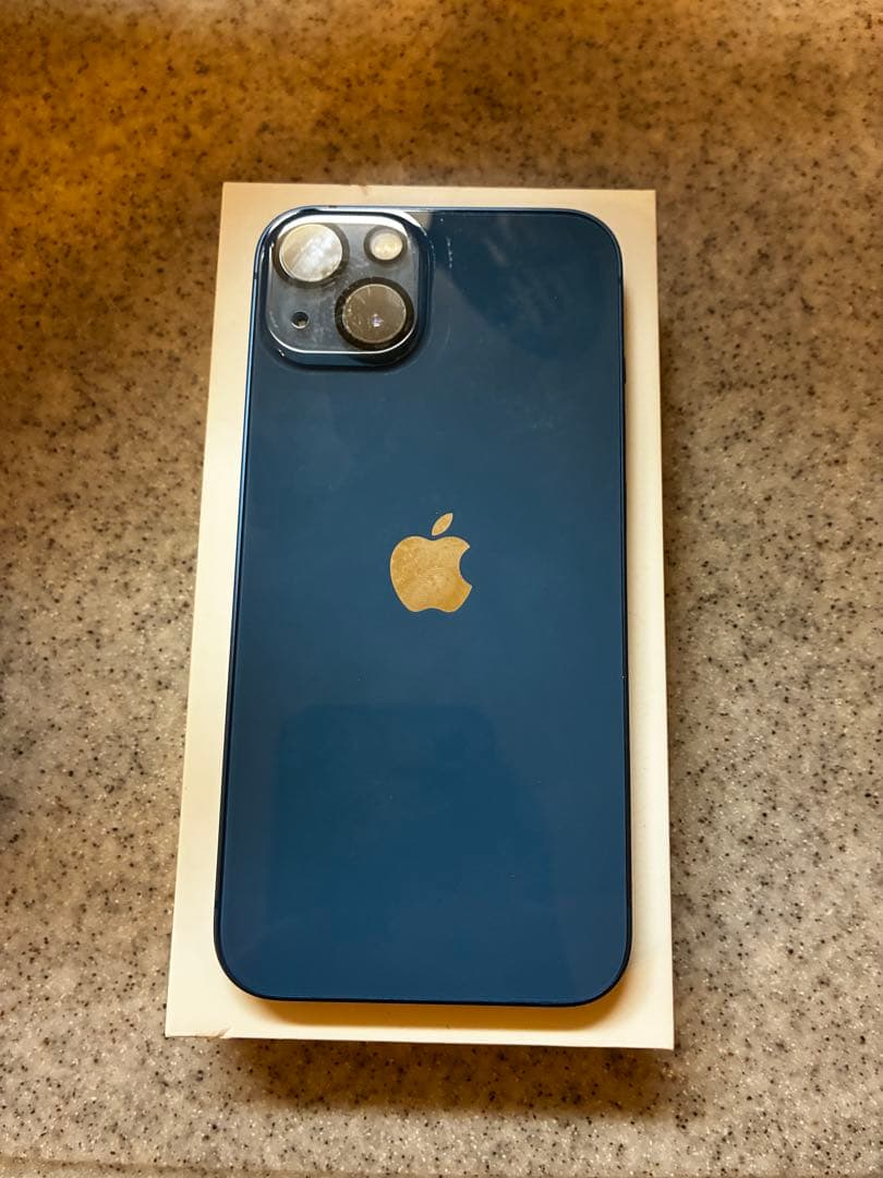 iPhone 13 128GB simフリー　おまけ付き！！