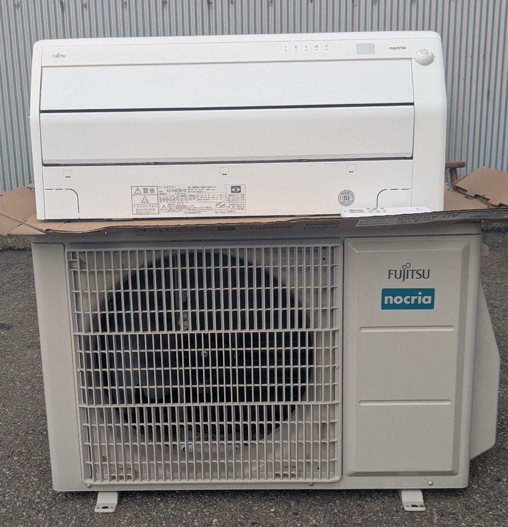 Fujitsu エアコン AS-R403N-W　２３年製　１４畳