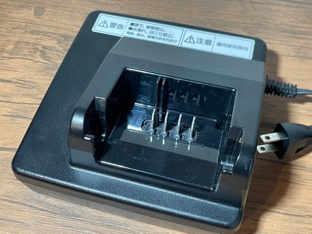 Panasonic 電動自転車　充電器　NKJ075Z1