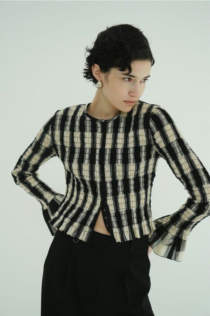 CLANE シャーリングデザインブラウス サイズ1