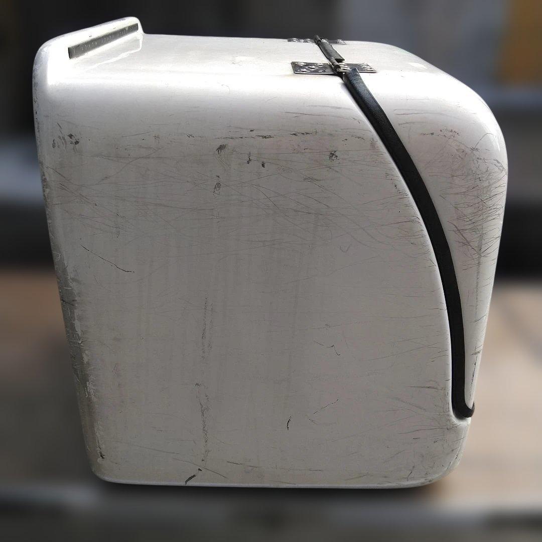 ①メーカー不明デリバリーボックス/補修ベース