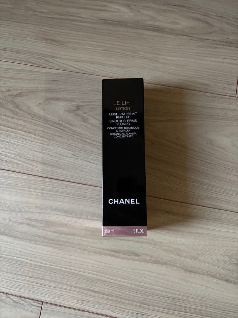 化粧水・ローション・トナー CHANEL LE LIFT LOTION 150ml