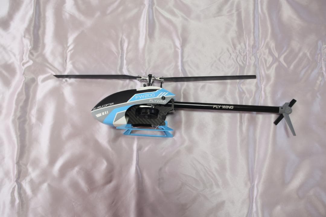 FWー200 GPS内蔵ヘリコプター　背面安定