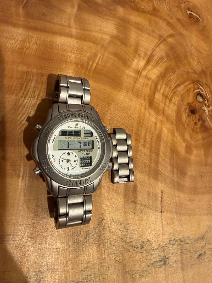 シチズン　デジアナ　クロノグラフ　チタン