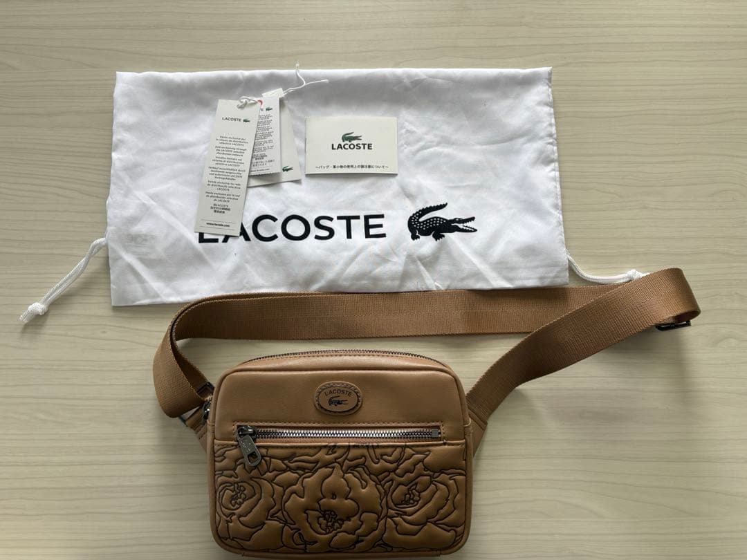 ラコステ　ホリデイ フローラルサッチェルバッグ　ボディバック