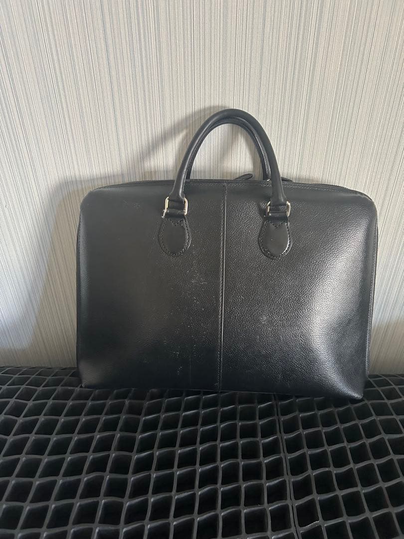 吉田カバンブラックレザー ビジネスバッグ　(チャックが壊れてる)
