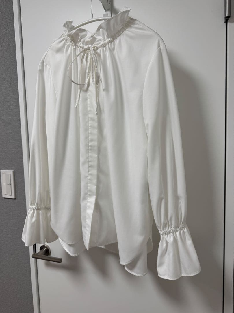 ユナイテッドアローズ　フリルカラー フレアスリーブ ブラウス