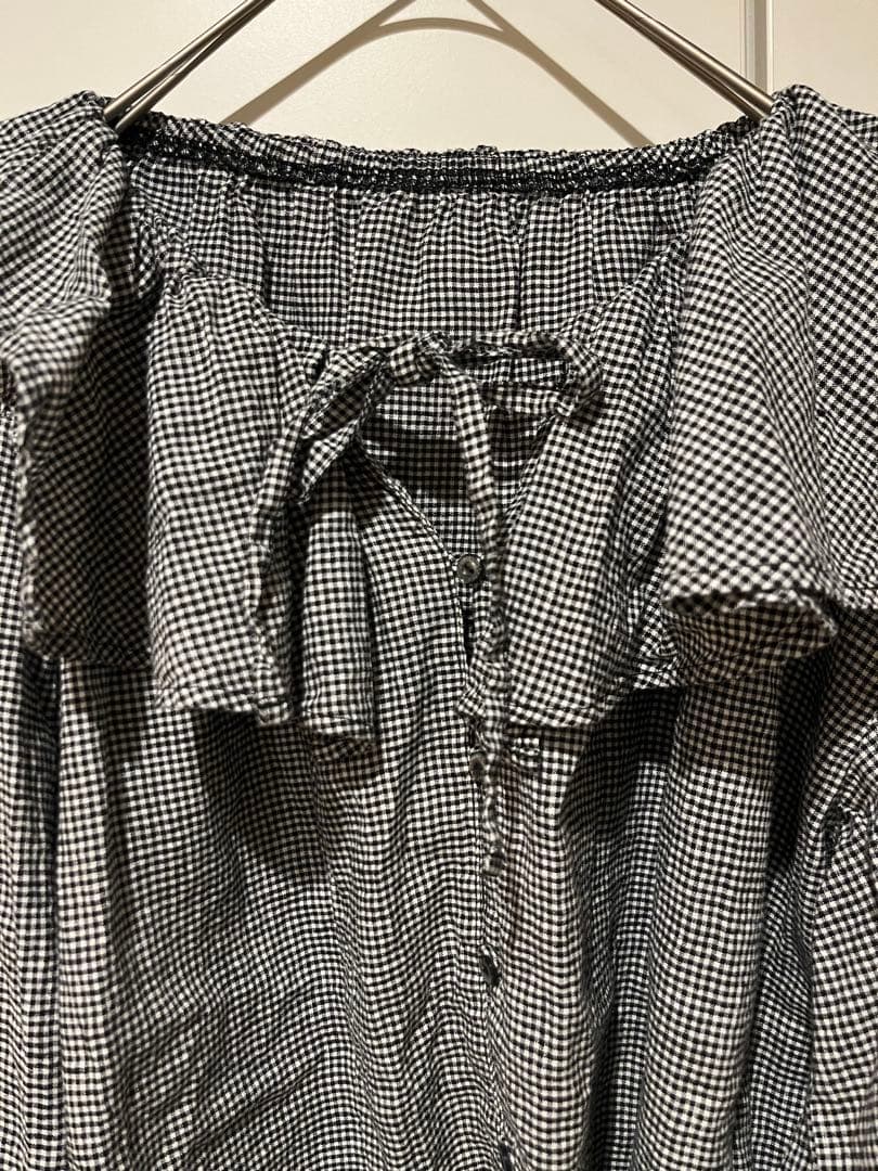 ネストローブ　upcyclelino 高崎店限定ラッフルカラーブラウス