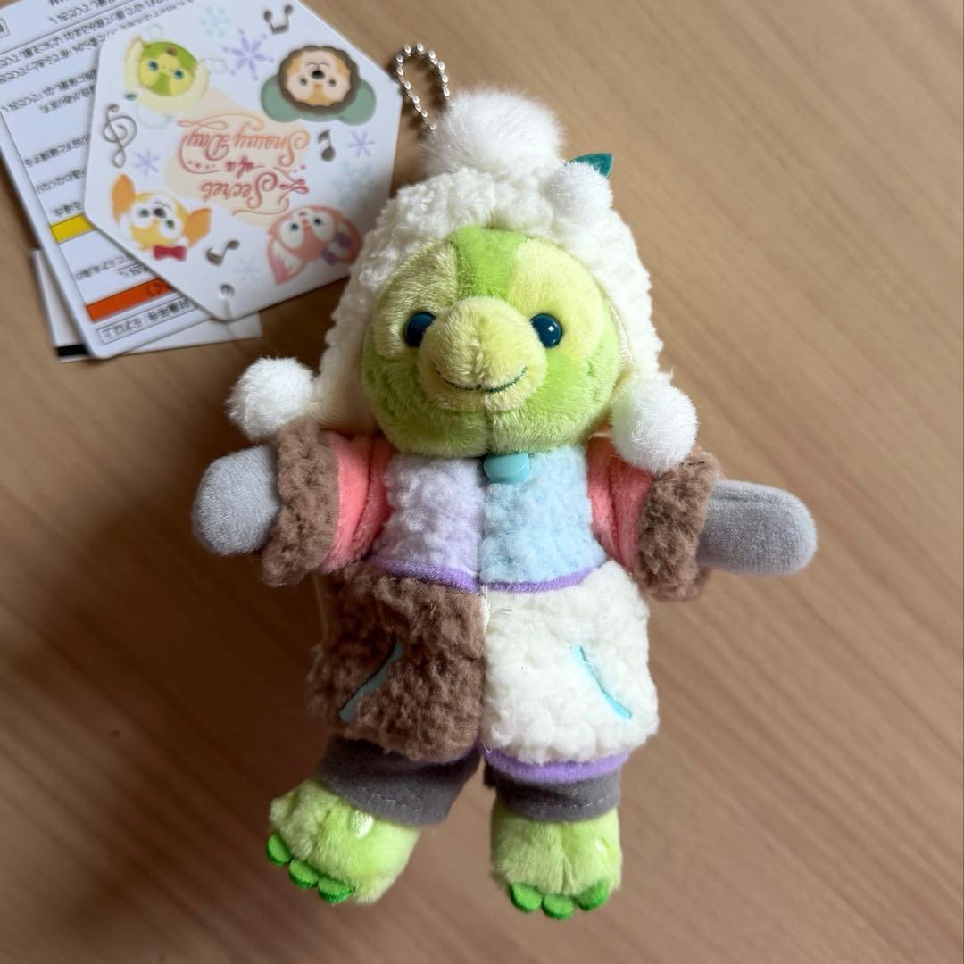 ディズニーシー シークレット・オブ・スノーウィーデイ ぬいぐるみバッジ