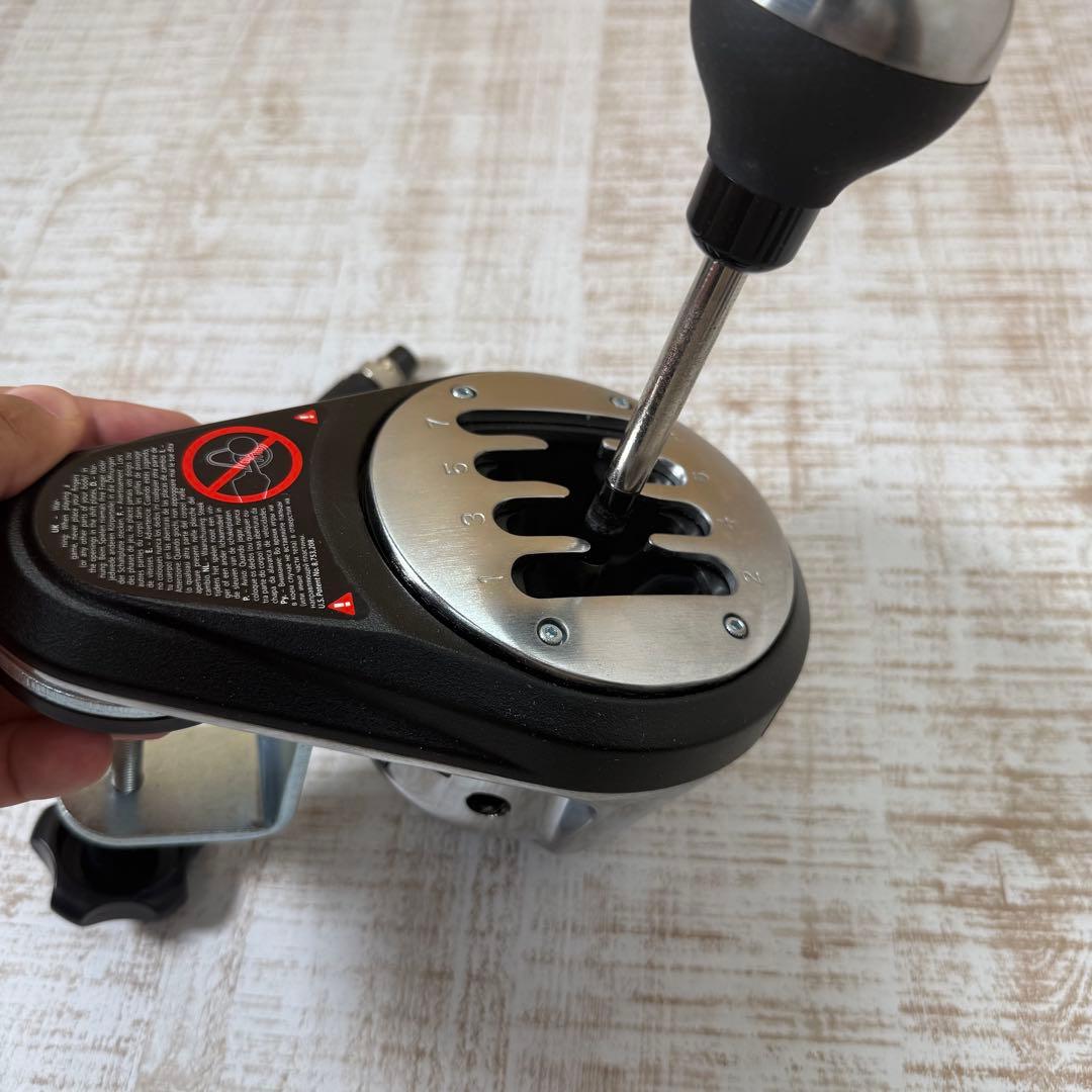 THRUSTMASTER TH8Aシフター Add on shifter